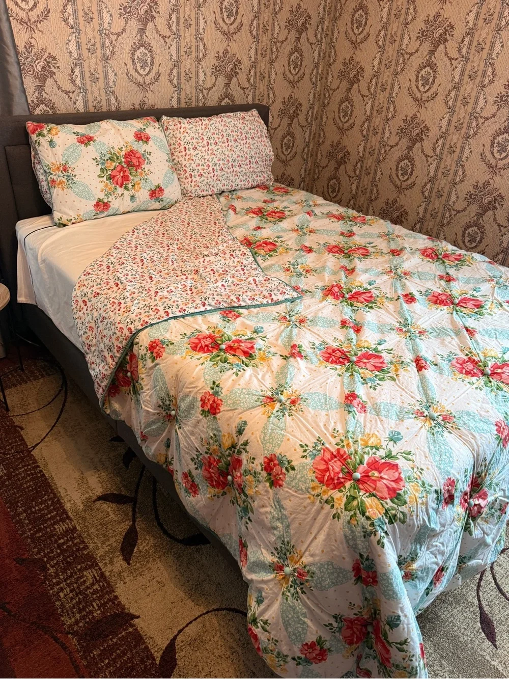 Pioneer Woman Floral Patchwork Comforter Set in Coral and Mint